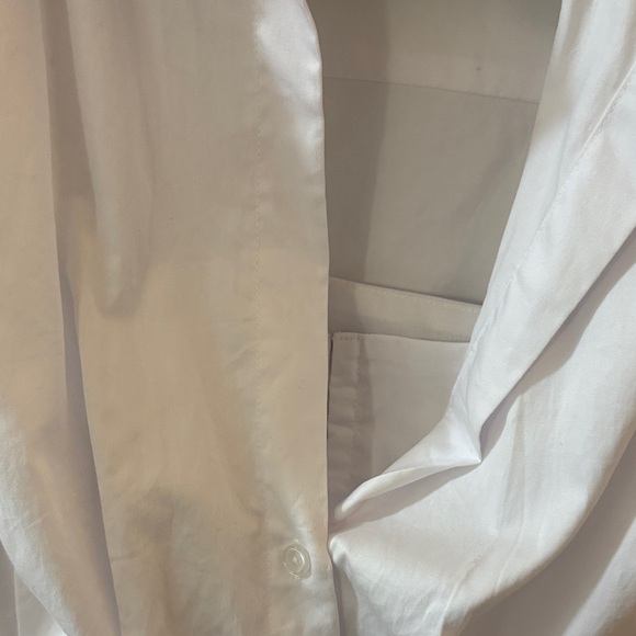 ASTR Crisp White Fitted Blouse - Picture 3 of 6